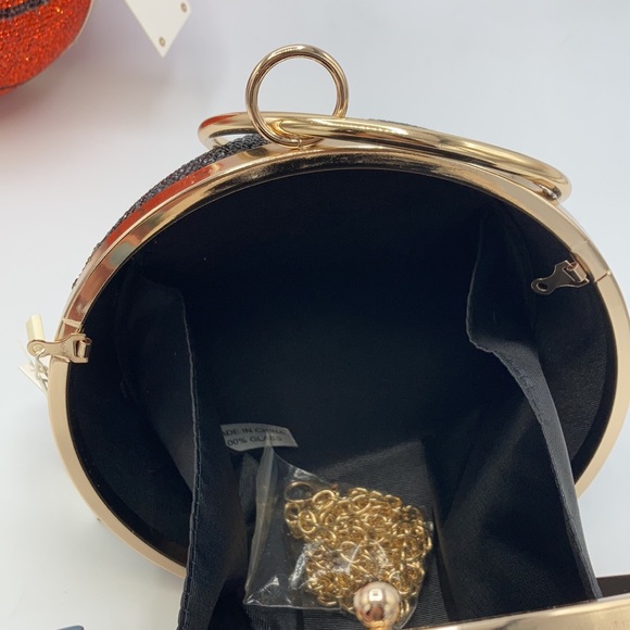 24HR DROP ⬇️ Black Left only Custom rhinestone crossbody basketball purse/clutch - Picture 4 of 5